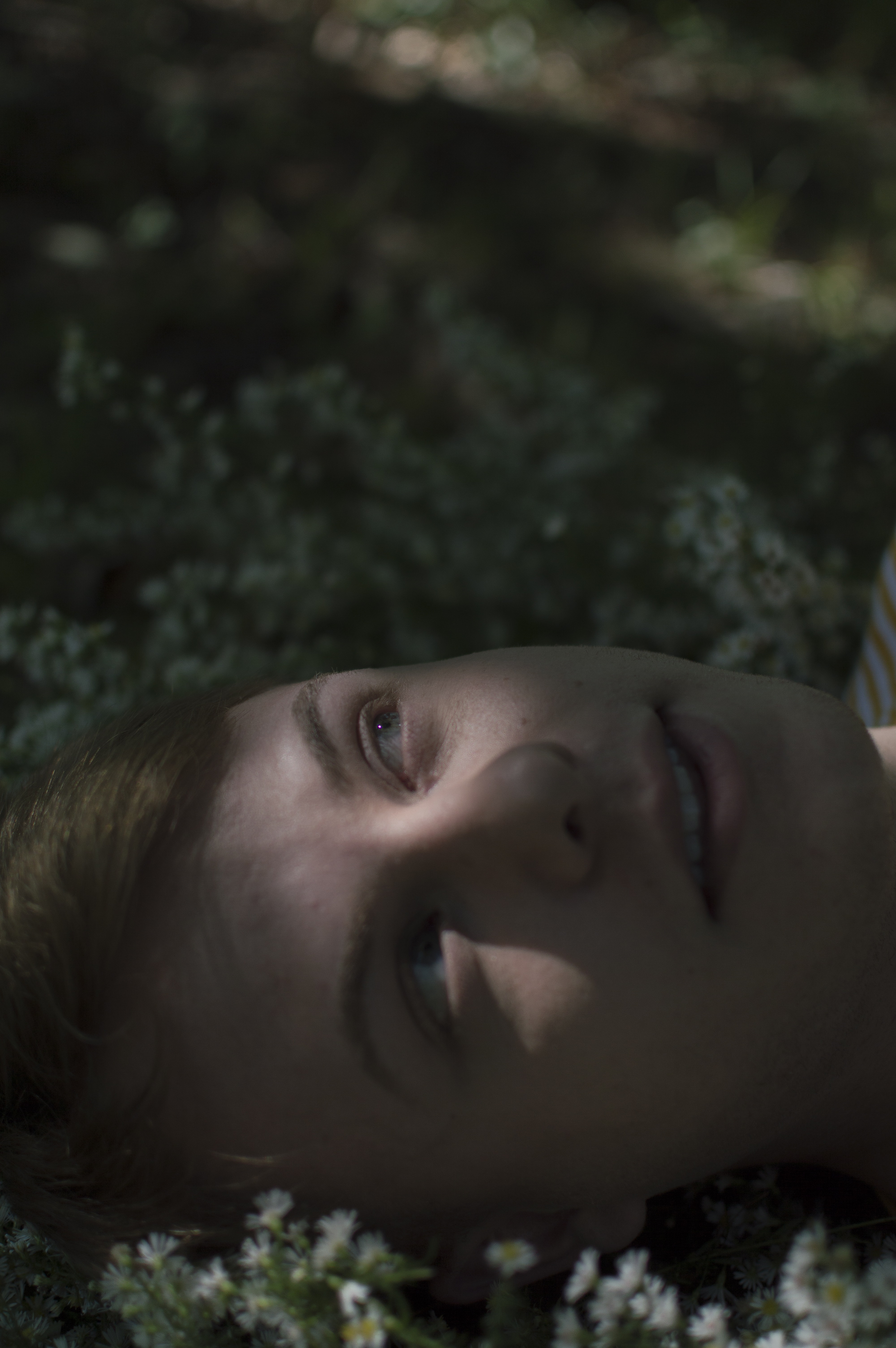 man looking left photo